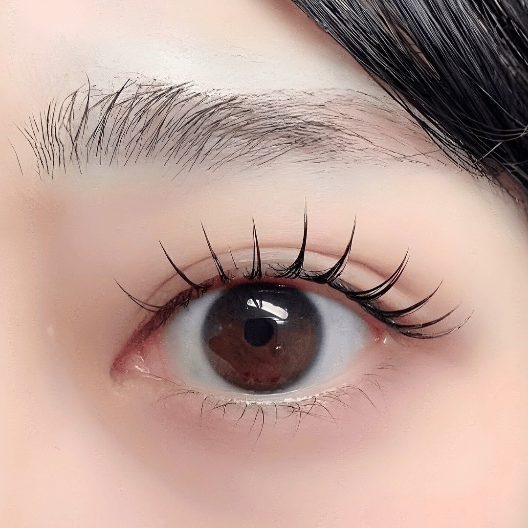 池袋東口店の人気マツエクデザイン例① ナチュラル寄り