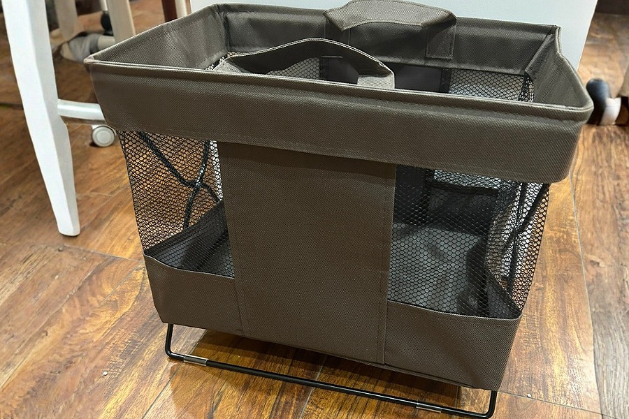 アイリスト 荷物入れ