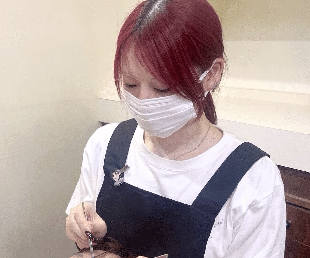 サインポスト志木店 アイリスト 津崎