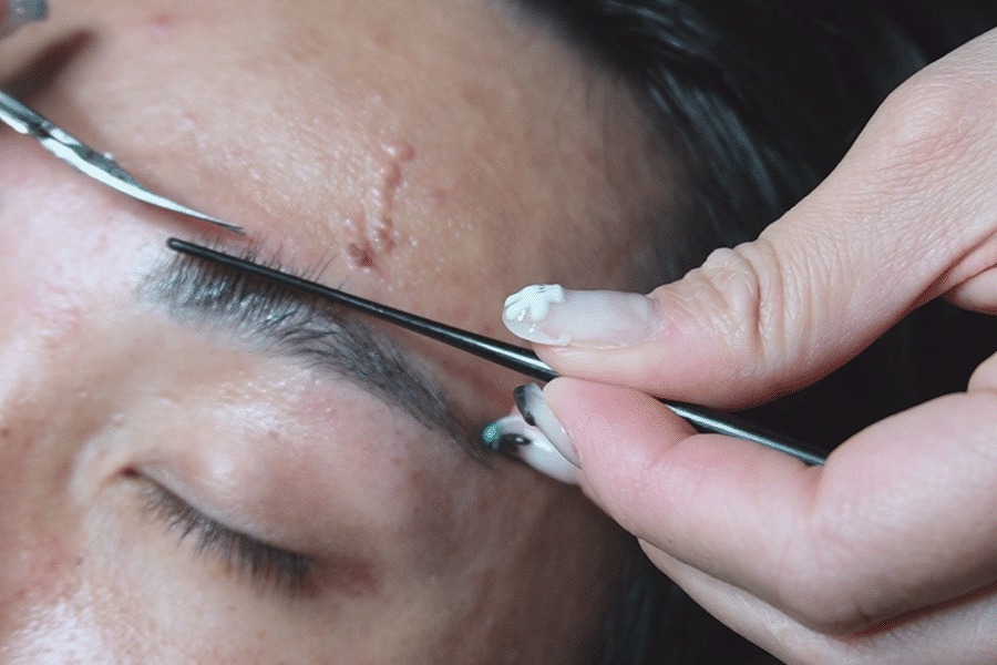 大山でメンズ眉毛カット・間引き相談|濃い眉・長い眉を自然に整える|サインポスト大山店